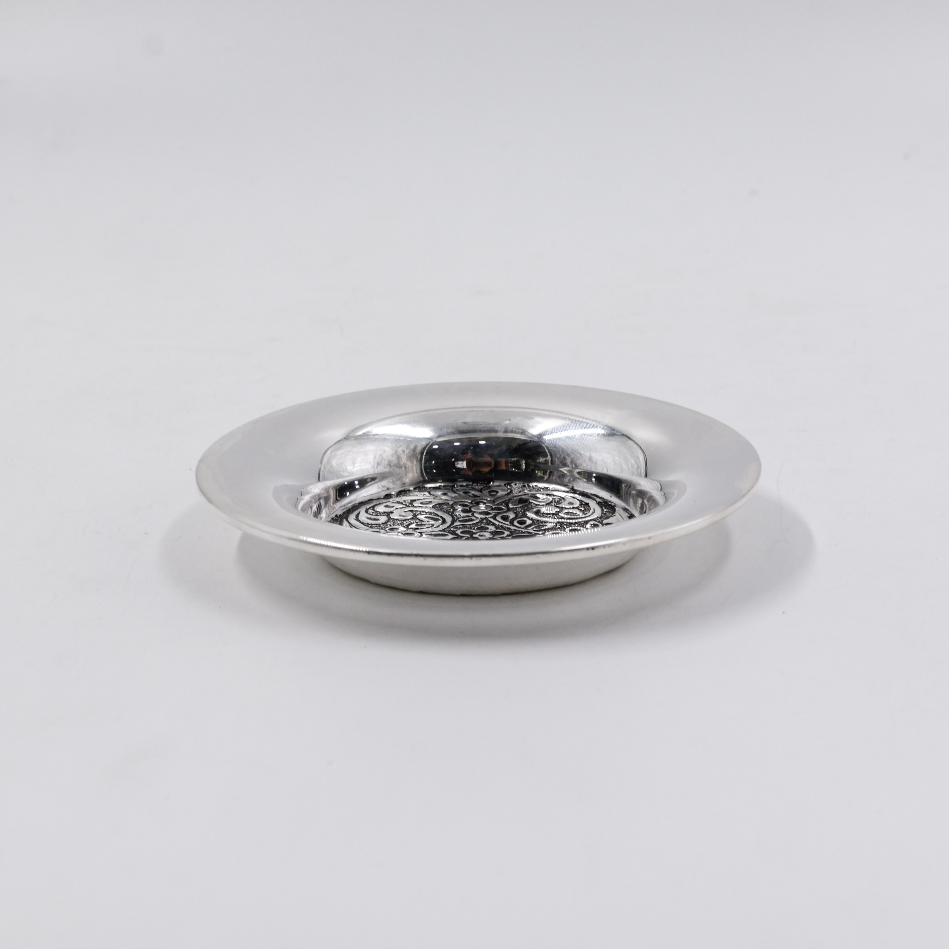 New Akshaya Jewellers - Silver Antique Plate For Daily Use